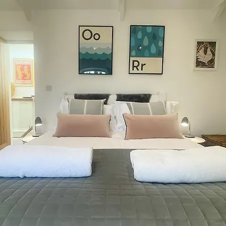 Сasa de vacaciones Luxury By The Harbour In *