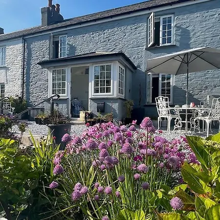 Luxury By The Harbour In * Saint Mawes